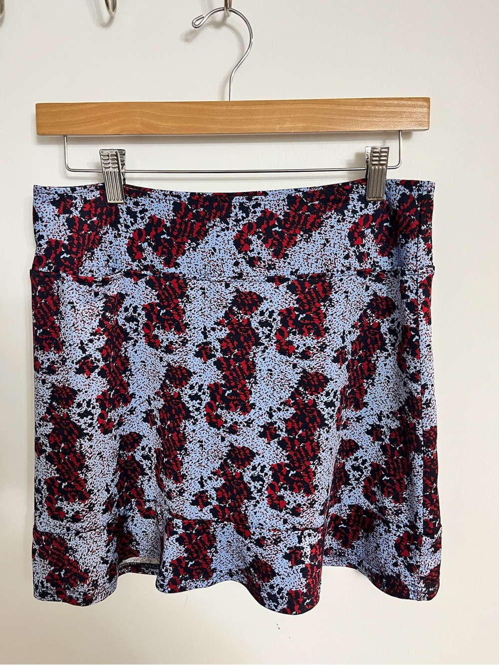 Golftini Printed Red & Light Blue Stretch Skort with Flared Hem